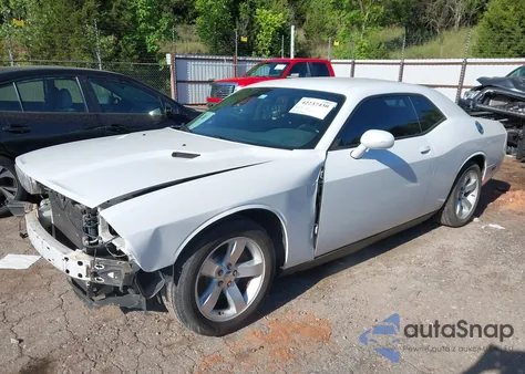 2014 Dodge Challenger Sxt z USA, uszkodzony, nr VIN 2C3CDYAG7EH204099